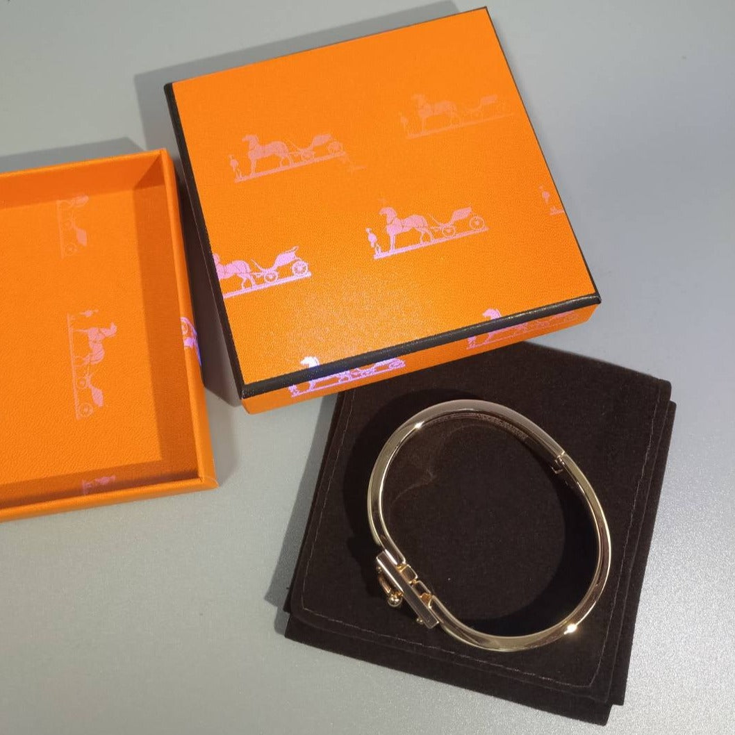 Miro H GREY BRACELET