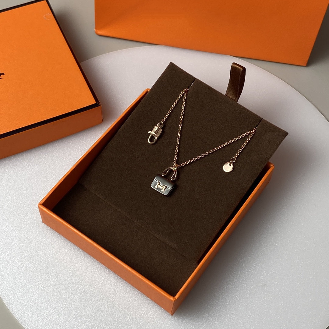 Miro CONSTANCE BLACK PEDANT PINK GOLD NECKLACE