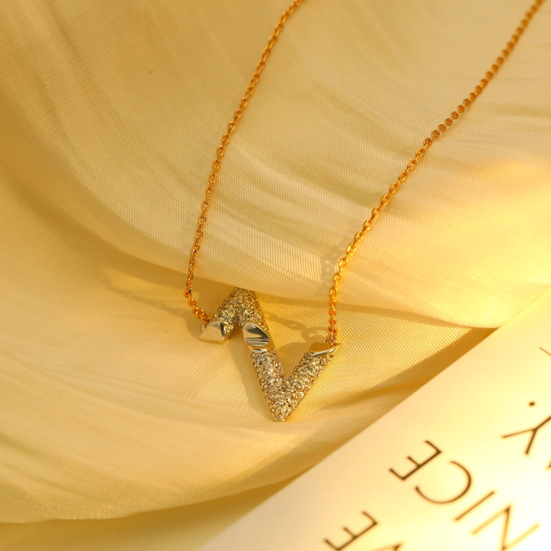 Miro VOLT SILVER DIAMOND PEDANT NECKLACE