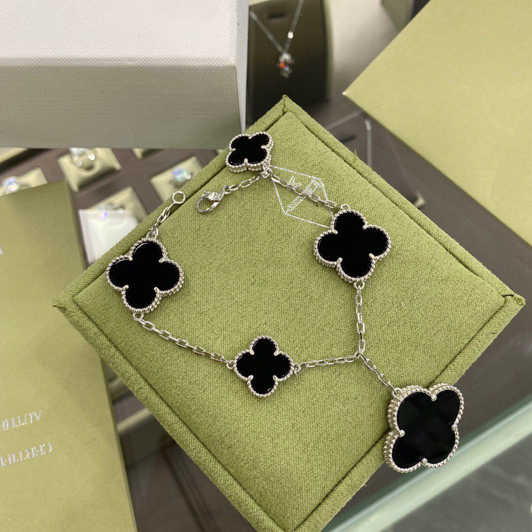 Miro CLOVER 5 MOTIFS SIVLER ONYX BRACELET