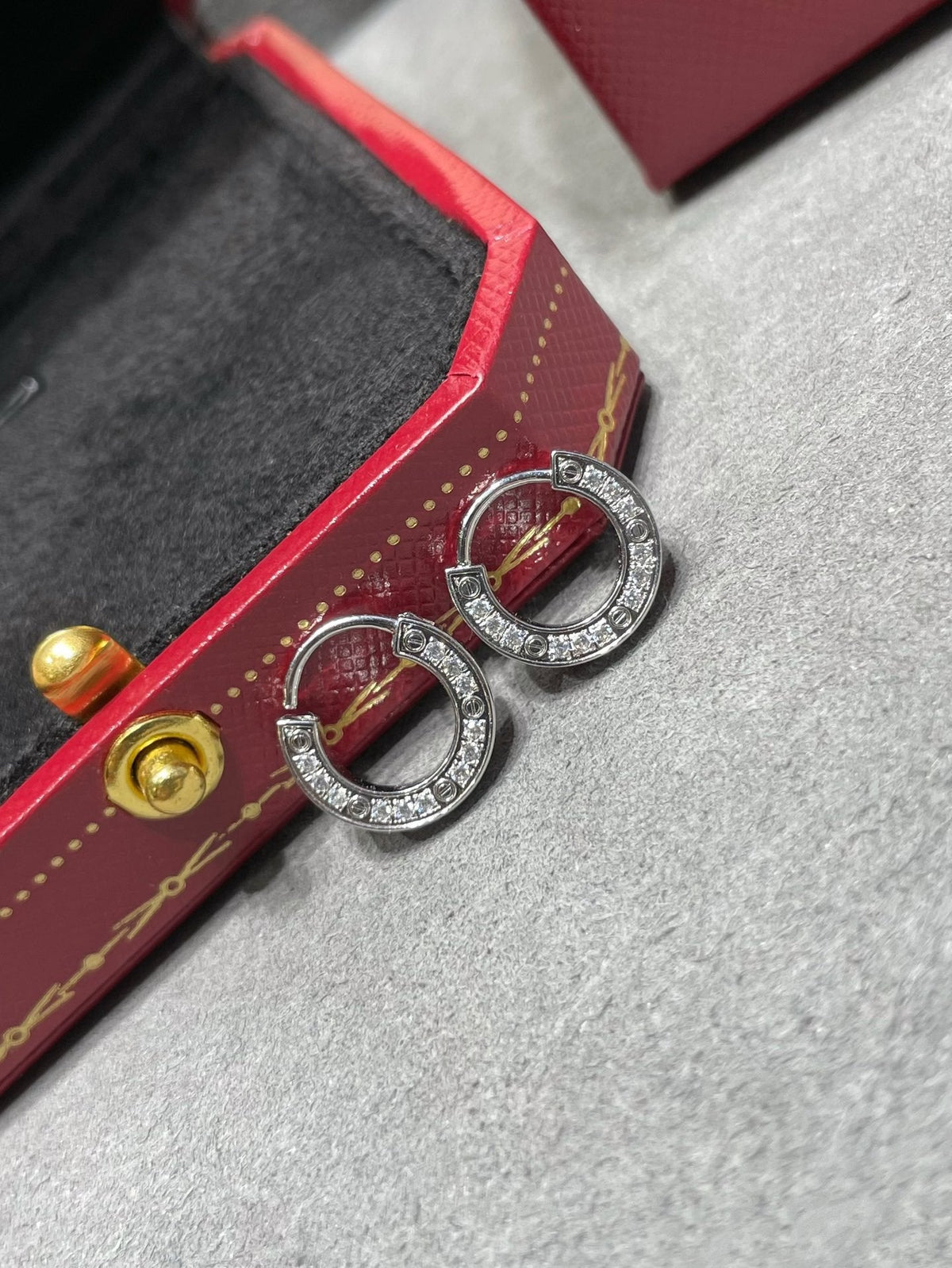 Miro LOVE DIAMOND EARRINGS