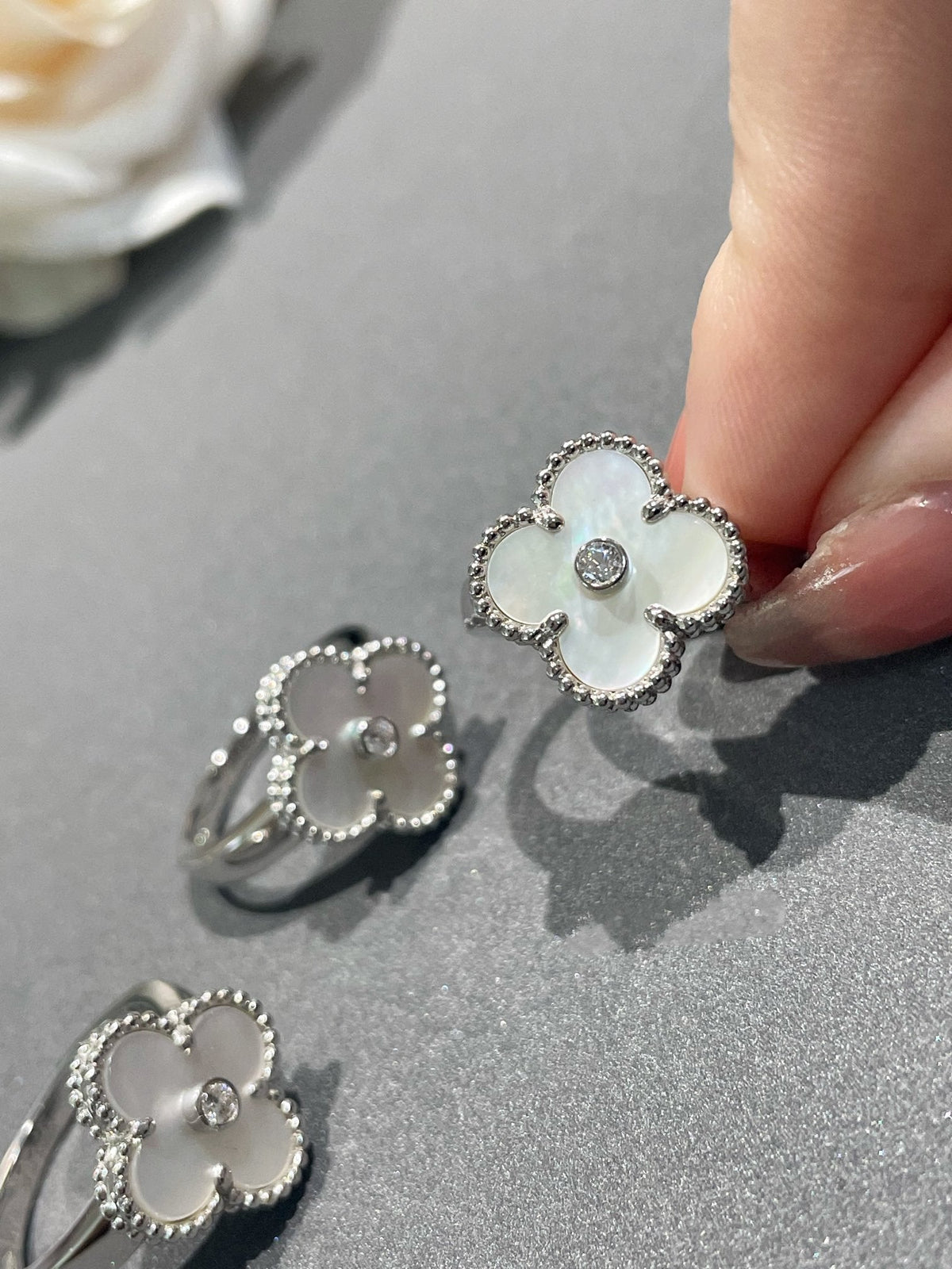 Miro CLOVER SILVER MOP DIAMOND RING
