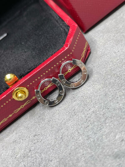 Miro LOVE ミニピアス