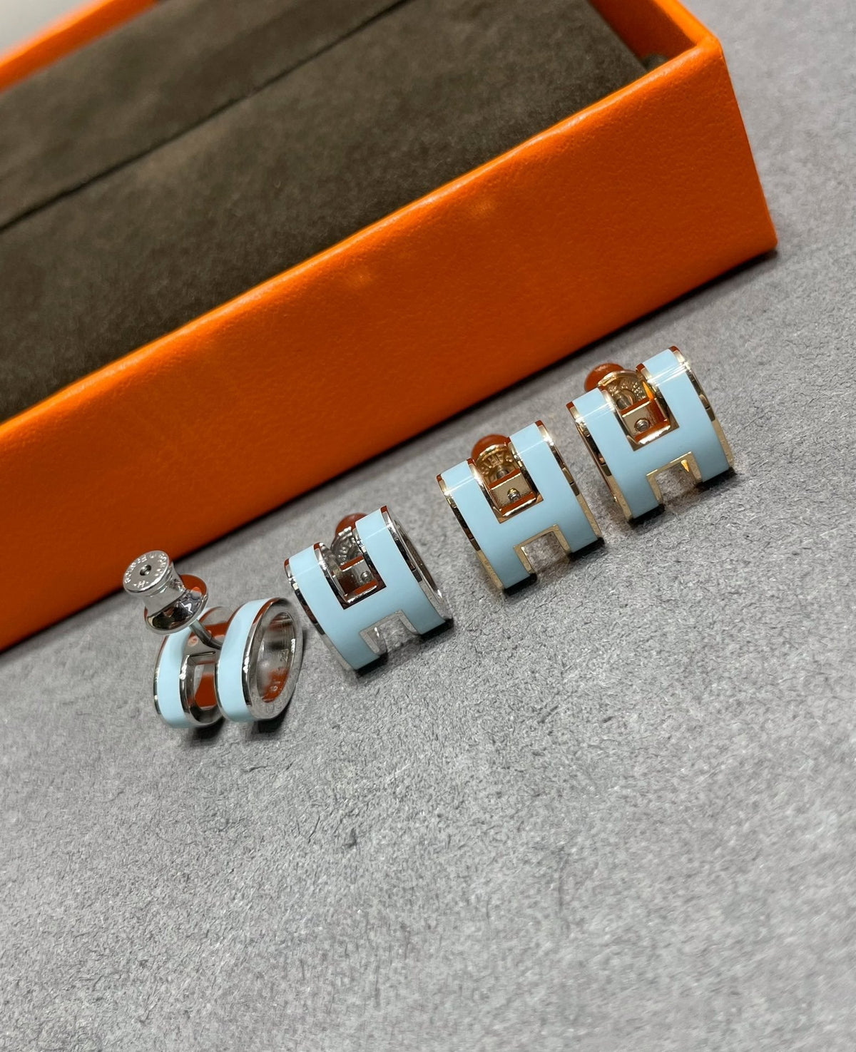 Miro POP H SKY BLUE STUD EARRINGS