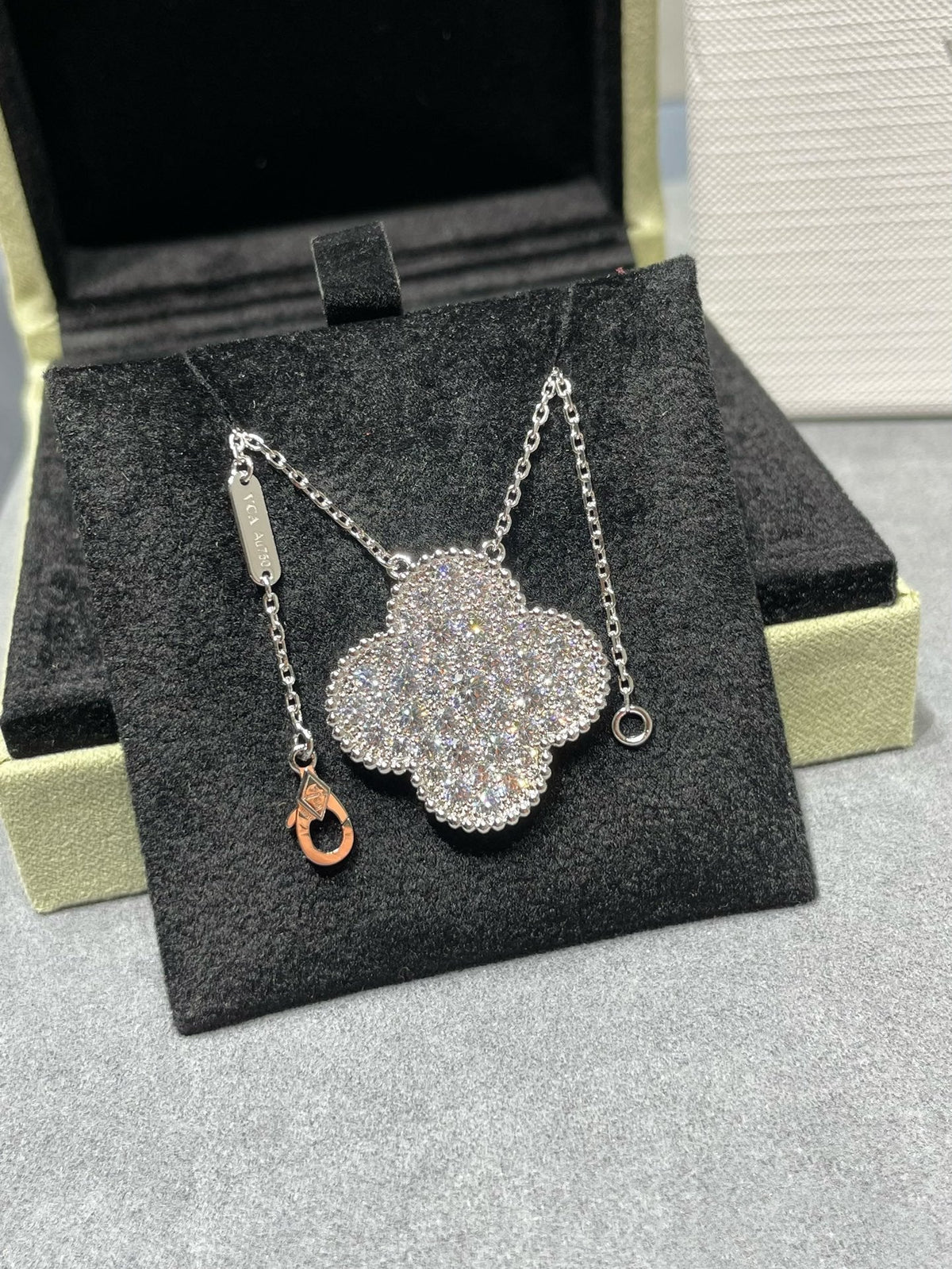 Miro クローバー 25MM ラージペンダント ダイヤモンドパヴェ シルバーネックレス
