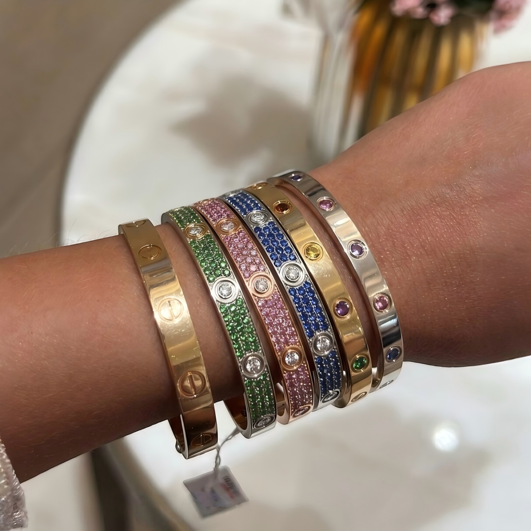 [Miro ] 2026 PAVE GEMSTONE LOVE BRACELET 6.1MM 10 DIAMONDS