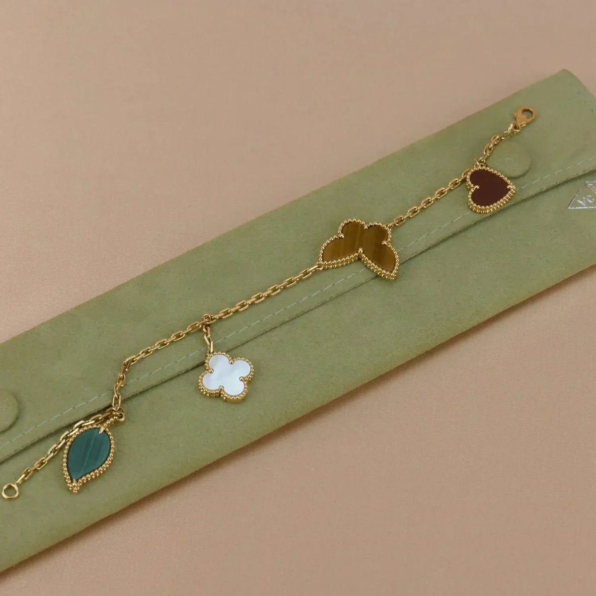 Miro LUCKY SPRING 5 MOTIF GOLD BRACELET