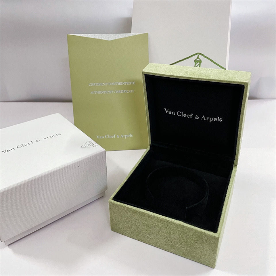 Miro VA CLOVER BRACELET NECKLACE RING BOX GIFT BAG