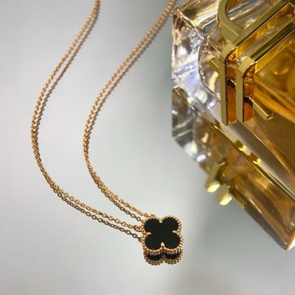 Miro CLOVER 15MM BLACK ONYX SINGLE FLOWER NECKLACE