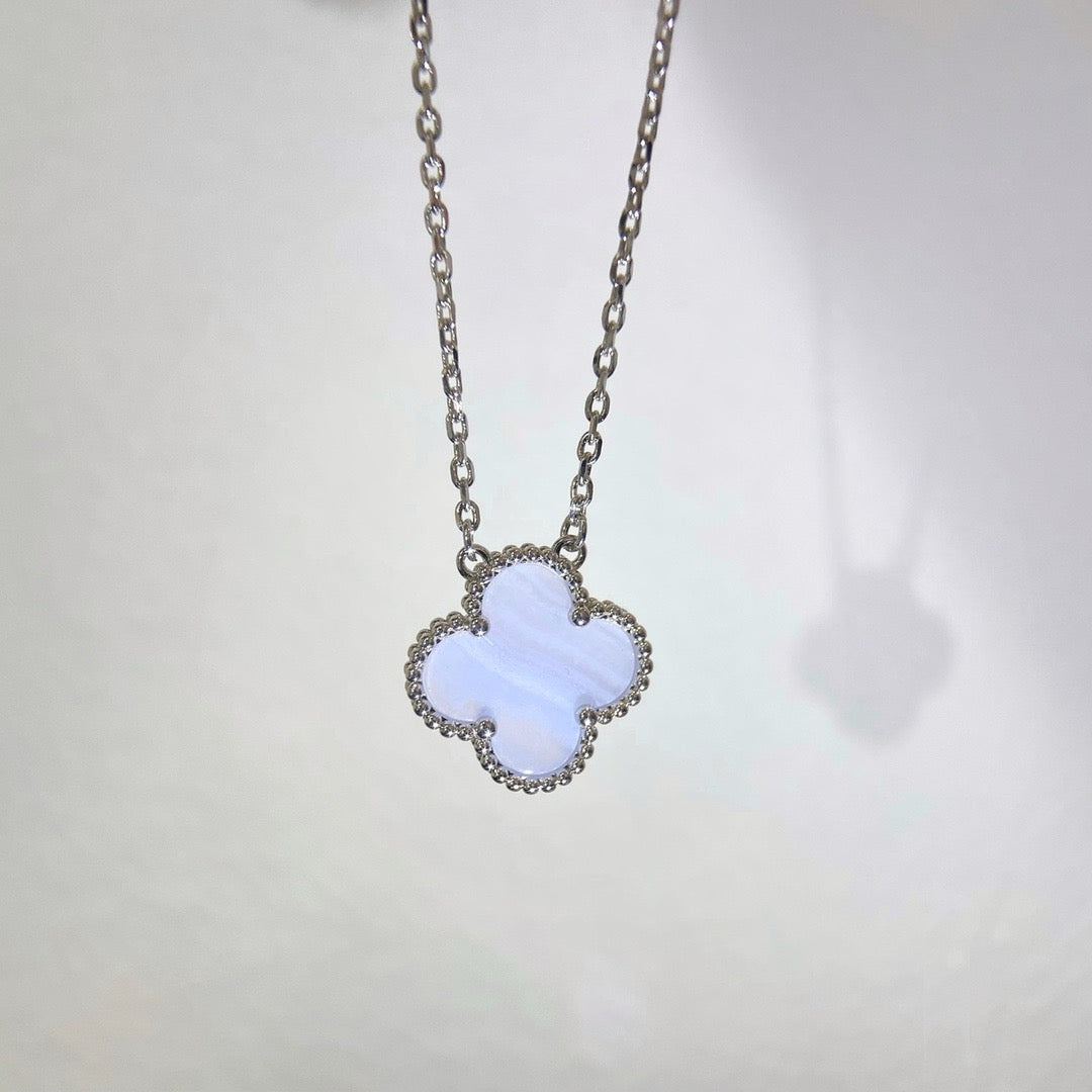 Miro CLOVER 15MM BLUE CHALCEDONY NECKLACE SILVER