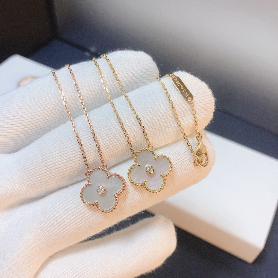 ミロ クローバー 15MM ダイヤモンド ホワイトフリティラリア ネックレス
