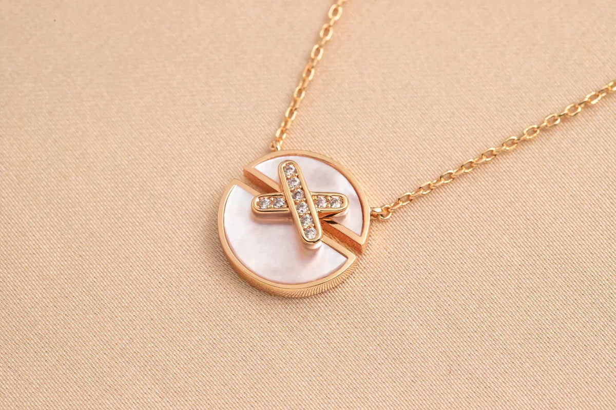 Miro JEUX DE ROSE GOLD DIAMOND NECKLACE