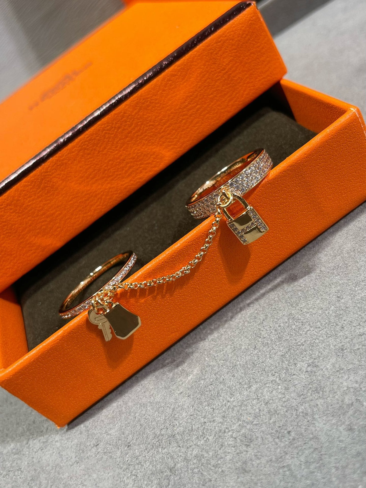 ミロ HM ケリー クロシェット ダブルリング ダイヤモンド入り