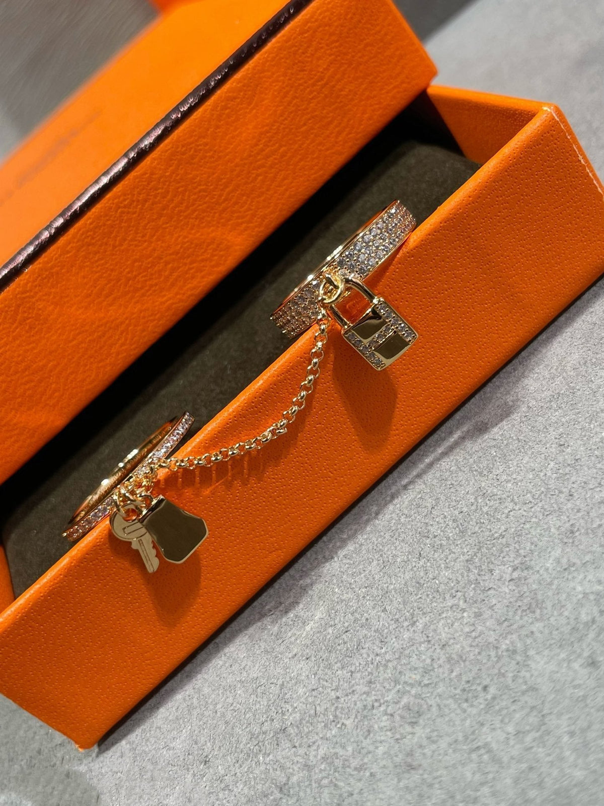 ミロ HM ケリー クロシェット ダブルリング ダイヤモンド入り