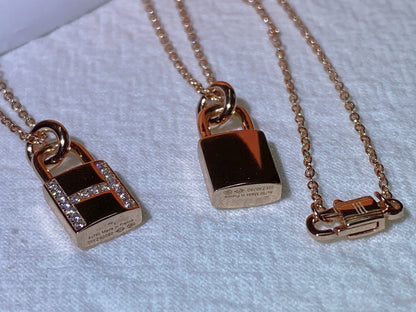 Miro HM ADVANCED NICHE LOCK HEAD NECKLACE DIAMONDS
