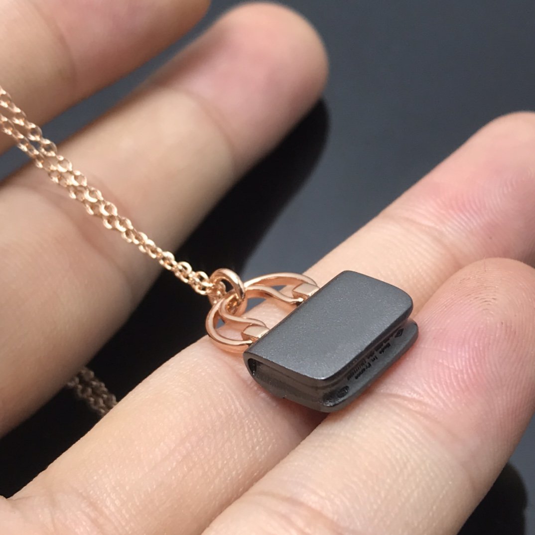 Miro レディース HM アミュレット コンスタンス ペンダント ネックレス