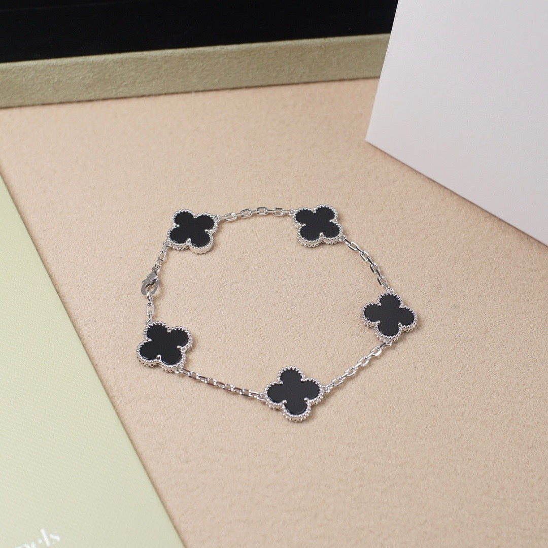 [Miro ]New CLOVER 5 MOTIF ONYXS BRACELET COLLECTION