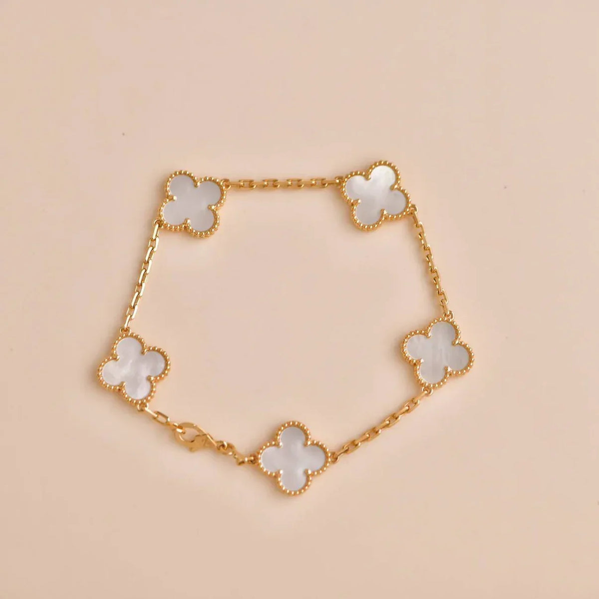 [Miro ]New CLOVER WHITE PEARL MOP 5 MOTIF BRACELET COLLECTION