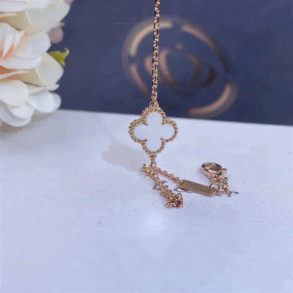 Miro CLOVER WHITE MOP SINGLE FLOWER BRACELET