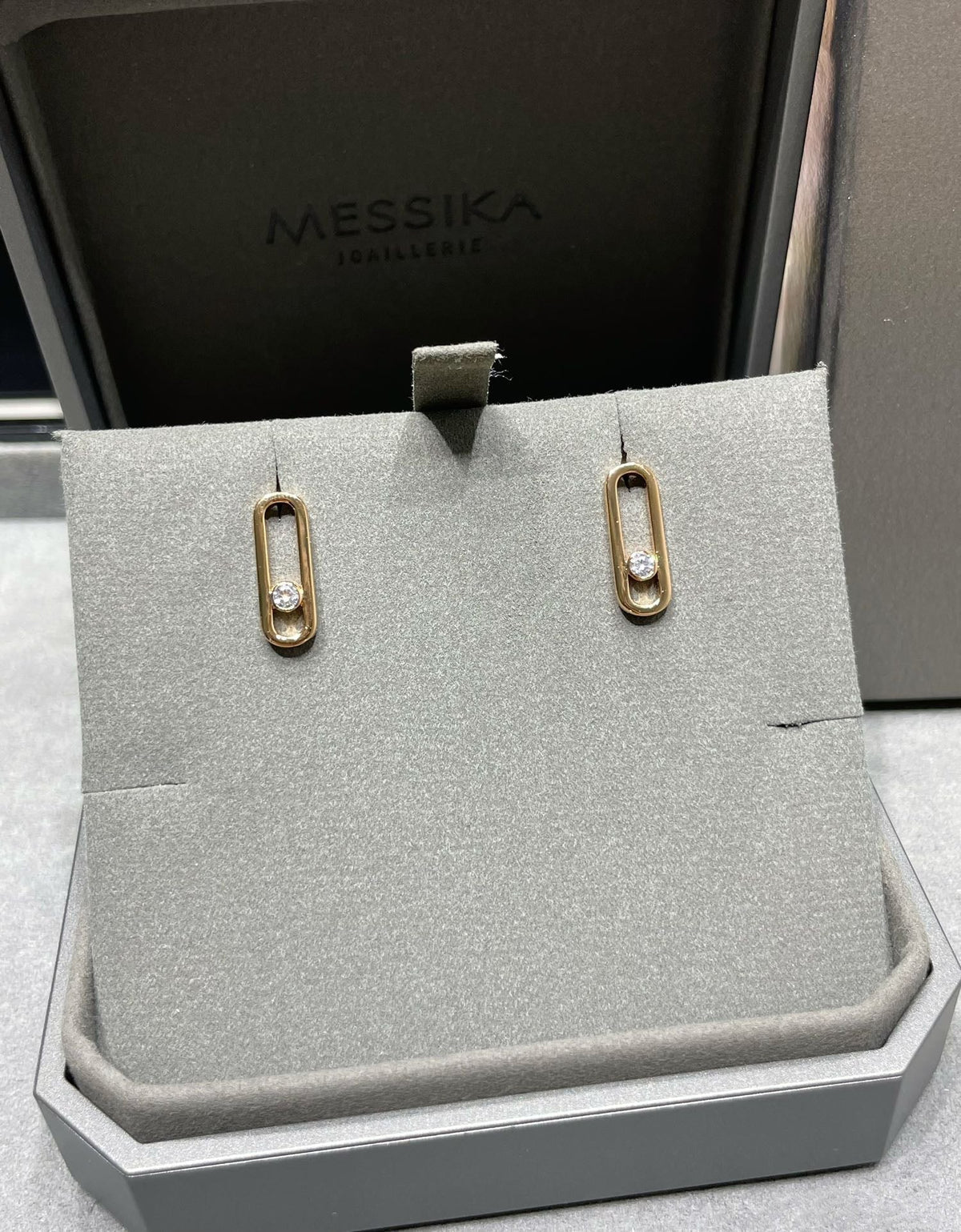 [Miro ]MOVE UNO SMALL 1 DIAMOND EARRINGS