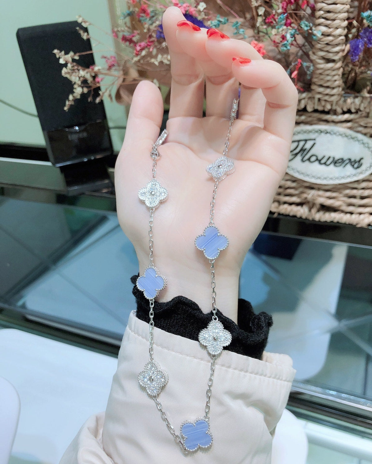 ミロ クローバー 10モチーフ カルセドニー ダイヤモンド シルバー ネックレス